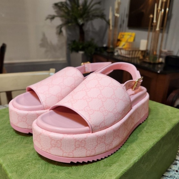 NEW GUCCI Pink Monogram Coated Canvas and Leather Trim Platform Sandals Size 40 - Picture 4 of 12
